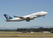 NZ AU Photos>Air_New_Zealand_Boeing_747_400_departs_Christchurch.jpg